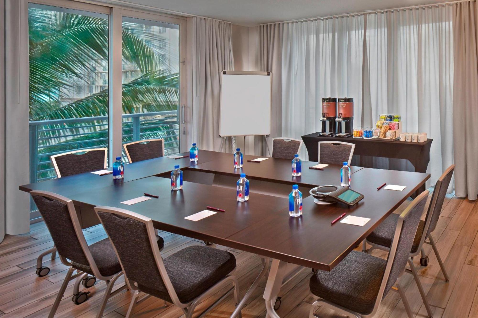 Residence Inn By Marriott Miami Beach Surfside Εξωτερικό φωτογραφία