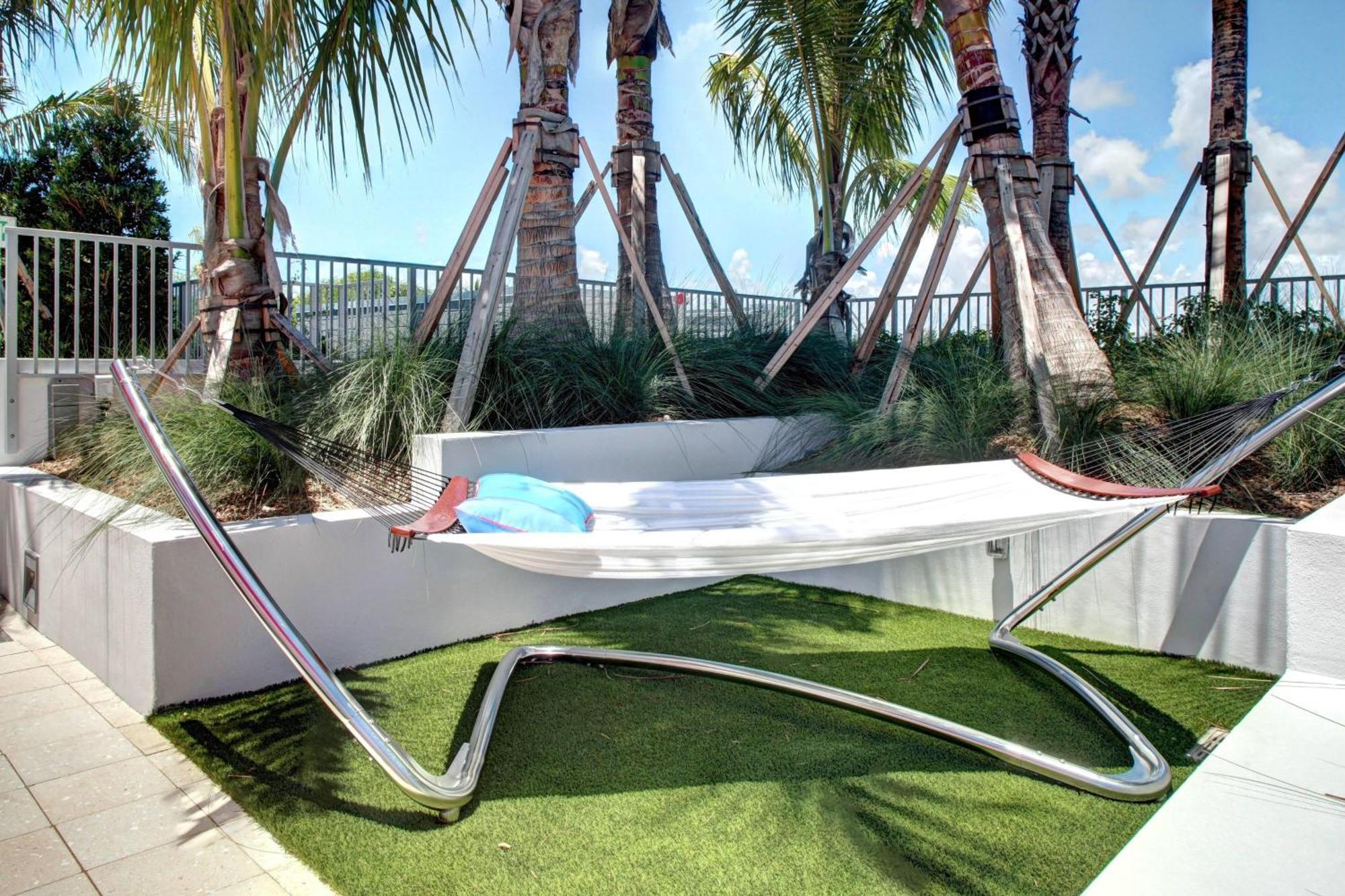 Residence Inn By Marriott Miami Beach Surfside Εξωτερικό φωτογραφία